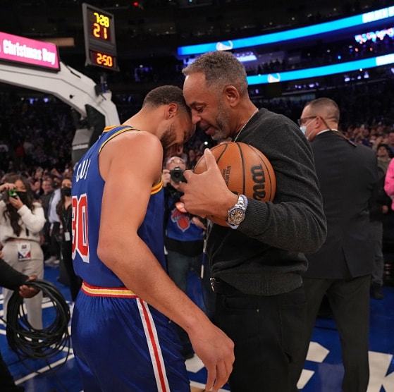 场上氛围等 场上氛围等